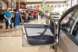 2015款斯柯达昕锐1.6L自动智选型