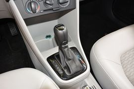 2015款斯柯达昕锐1.6L自动智选型