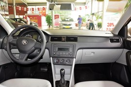 2015款斯柯达昕锐1.6L自动智选型