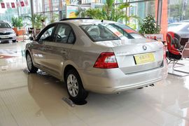 2015款斯柯达昕锐1.6L自动智选型