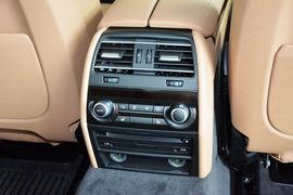 2014款宝马730Li臻享型