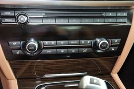 2014款宝马730Li臻享型