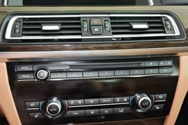 2014款宝马730Li臻享型