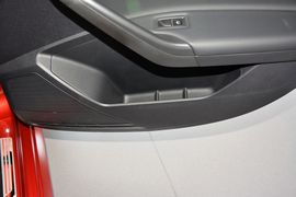 2015款大众朗逸1.6L自动豪华型