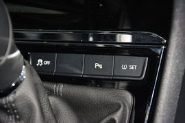 2015款大众朗逸1.6L自动豪华型