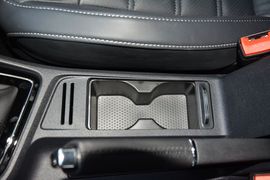 2015款大众朗逸1.6L自动豪华型