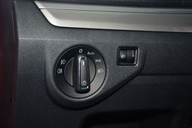 2015款大众朗逸1.6L自动豪华型