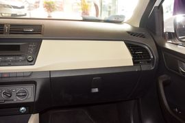 2015款斯柯达晶锐1.4L自动创行版