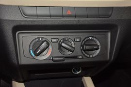 2015款斯柯达晶锐1.4L自动创行版