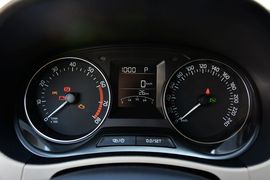 2015款斯柯达晶锐1.4L自动创行版