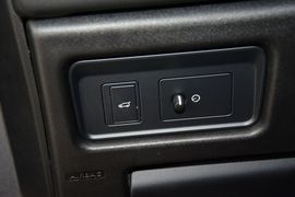 2015款路虎发现神行2.0T