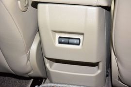 2015款福特福克斯三厢1.5L