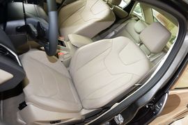2015款福特福克斯三厢1.5L