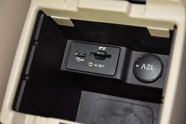 2015款福特福克斯三厢1.5L