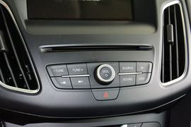 2015款福特福克斯两厢1.5L