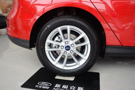 2015款福特福克斯两厢1.5L