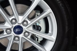 2015款福特福克斯两厢1.5L