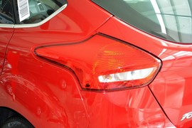 2015款福特福克斯两厢1.5L