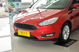 2015款福特福克斯两厢1.5L