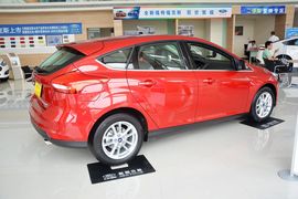 2015款福特福克斯两厢1.5L