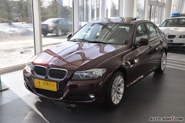 2010款宝马325i豪华版