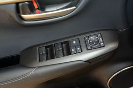 2015款雷克萨斯NX200