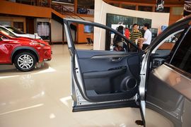 2015款雷克萨斯NX200