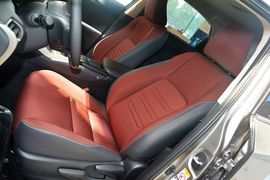 2015款雷克萨斯NX200