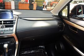 2015款雷克萨斯NX200