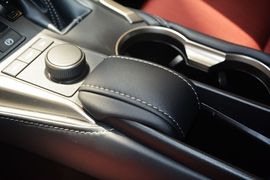 2015款雷克萨斯NX200