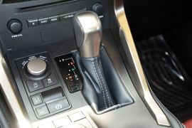 2015款雷克萨斯NX200