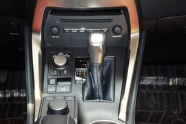 2015款雷克萨斯NX200