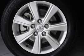 2014款丰田逸致180G