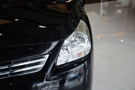 2014款丰田逸致180G