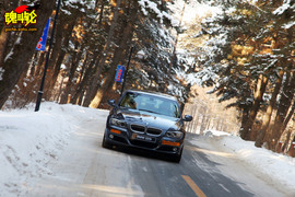 宝马冬季驾驶训练营雪地试驾宝马325i