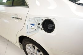 2015款丰田凯美瑞2.0E精英版