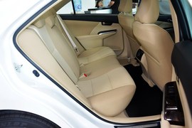 2015款丰田凯美瑞2.0E精英版