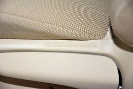 2015款丰田凯美瑞2.0E精英版