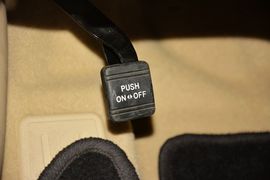 2015款丰田凯美瑞2.0E精英版