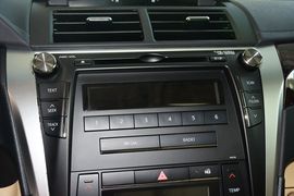 2015款丰田凯美瑞2.0E精英版