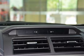 2015款丰田凯美瑞2.0E精英版