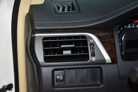 2015款丰田凯美瑞2.0E精英版