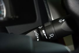 2015款丰田凯美瑞2.0E精英版