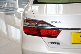2015款丰田凯美瑞2.0E精英版