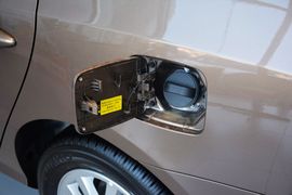 2015款现代悦动1.6L自动舒适型