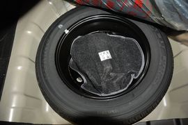 2015款现代悦动1.6L自动舒适型