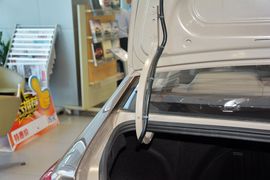 2015款现代悦动1.6L自动舒适型