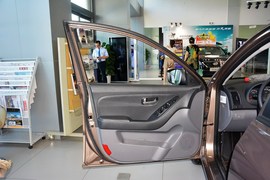 2015款现代悦动1.6L自动舒适型