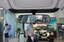 2015款现代悦动1.6L自动舒适型