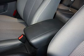 2015款现代悦动1.6L自动舒适型